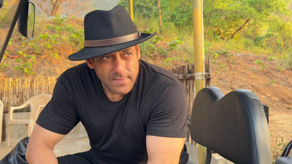 Mumbai Police Constable Guarding Salman Khan's Residence Dies of Heart Attack Outside Galaxy Apartments