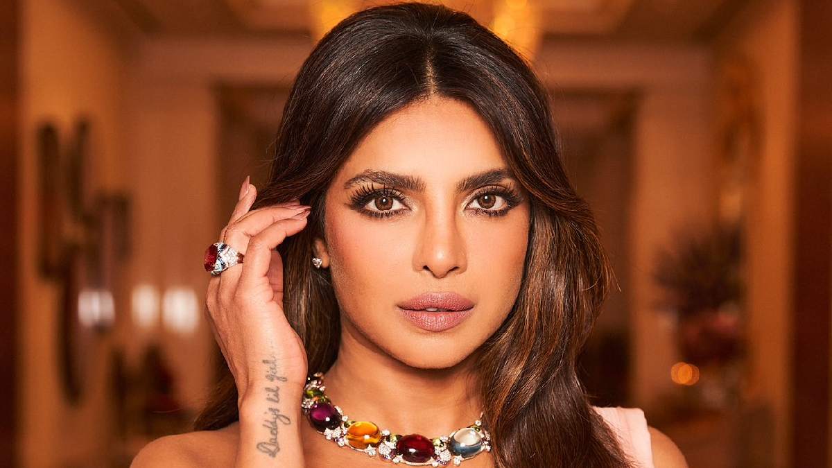 Priyanka Chopra Joins the ‘Kinda Chic’ Trend