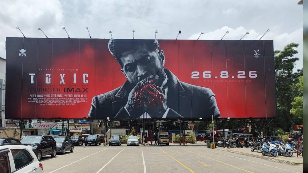 Toxic Trailer Fever Grips Bengaluru: Giant Yash Hoardings Take Over City Ahead of Trailer Launch