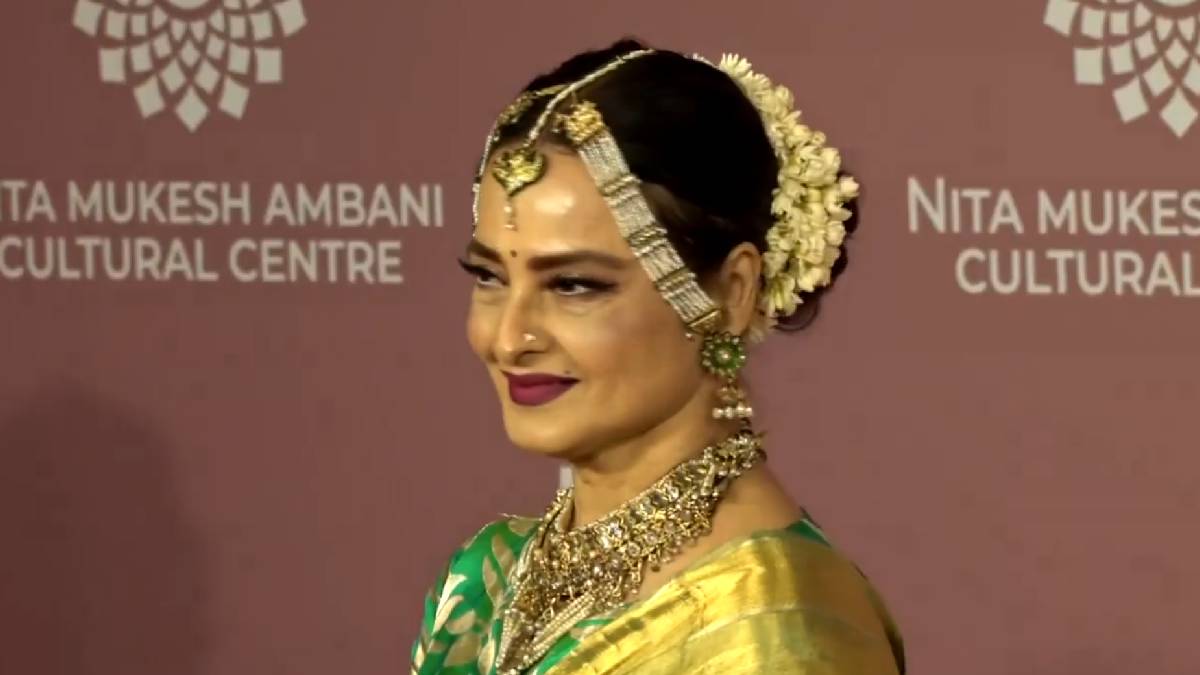 Rekha to Receive Excellence in Cinema Award at Indian Film Festival of Melbourne