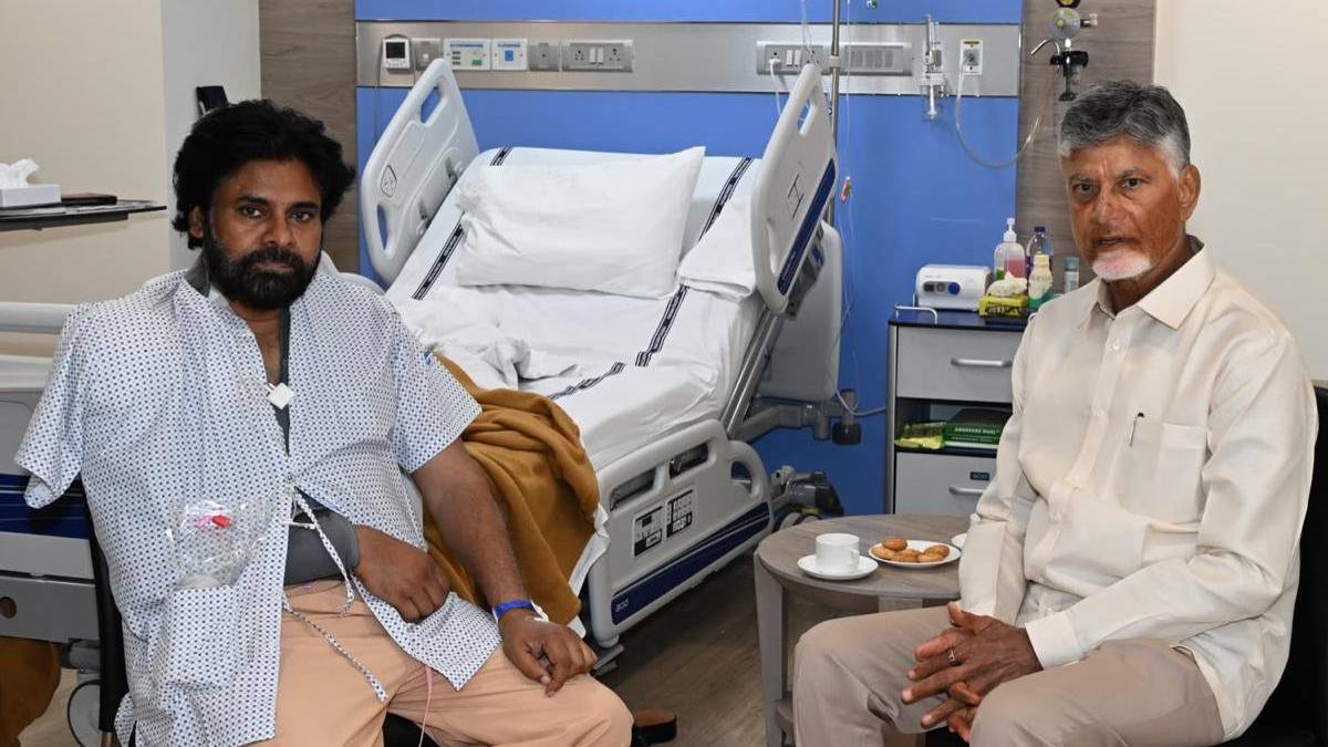 Andhra CM Chandrababu Naidu Visits Pawan Kalyan After Successful Shoulder Surgery, Wishes Him a Speedy Recovery