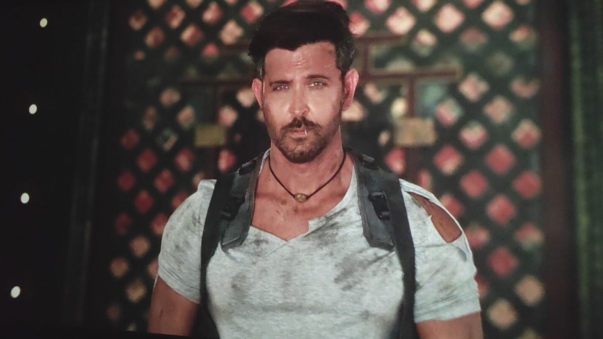 Hrithik Roshan’s Explosive Entry in Alpha Turns Theatres into Stadiums